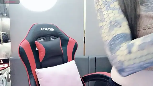 Snapshot of witch-39 chatting on 12-14-24, 06:56 witch-39 online show from 12-14-24, 06:56