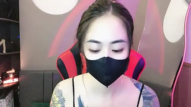 Snapshot of witch-39 chatting on 12-18-24, 06:10 witch-39 online show from 12-18-24, 06:10