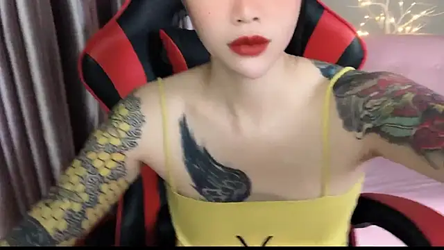 Snapshot of witch-39 chatting on 09-09-25, 04:23 witch-39 online show from 09-09-25, 04:23