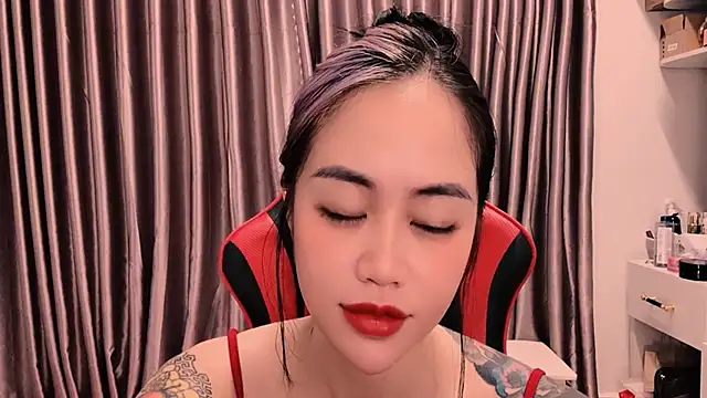 Snapshot of witch-39 chatting on 02-12-26, 06:41 witch-39 online show from 02-12-26, 06:41