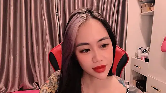 Snapshot of witch-39 chatting on 02-13-26, 02:46 witch-39 online show from 02-13-26, 02:46