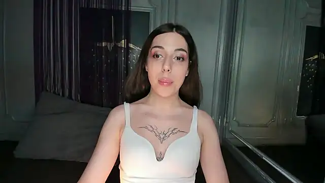 Snapshot of eva_lim chatting on 12-25-24, 04:00 eva lim online show from 12-25-24, 04:00