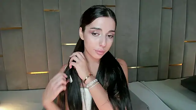 Snapshot of eva_lim chatting on 03-15-25, 10:35 eva lim online show from 03-15-25, 10:35