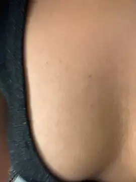 Snapshot of Pinkhotbaby chatting on 10-21-25, 05:02 Pinkhotbaby online show from 10-21-25, 05:02