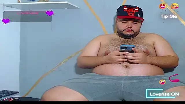 Snapshot of damian_chubby chatting on 09-17-25, 03:46 damian chubby online show from 09-17-25, 03:46