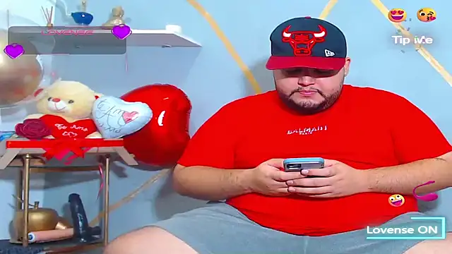 Snapshot of damian_chubby chatting on 09-23-25, 06:44 damian chubby online show from 09-23-25, 06:44