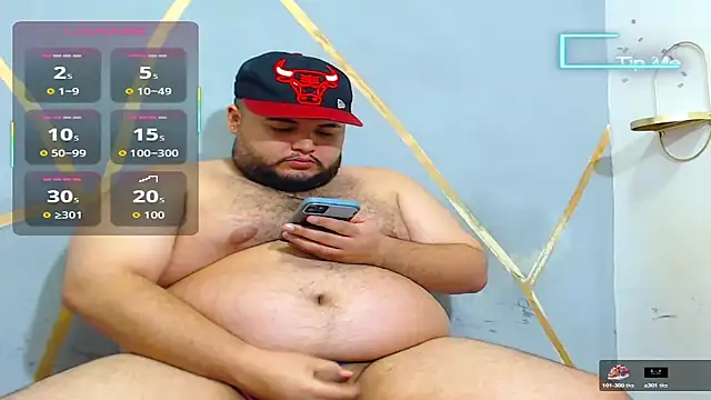 Snapshot of damian_chubby chatting on 10-12-25, 10:09 damian chubby online show from 10-12-25, 10:09