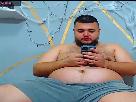 Snapshot of damian_chubby chatting on 10-26-25, 08:37 damian chubby online show from 10-26-25, 08:37