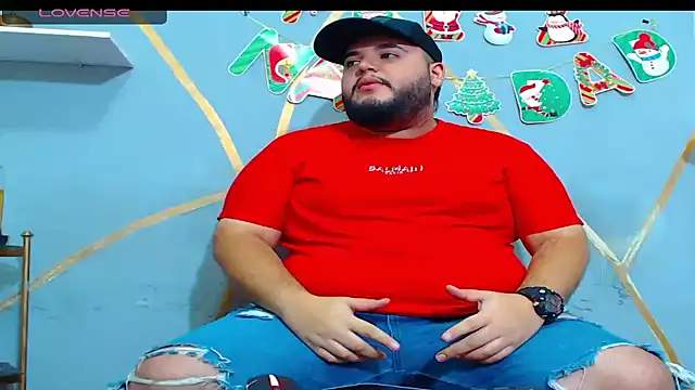 Snapshot of damian_chubby chatting on 11-29-25, 03:42 damian chubby online show from 11-29-25, 03:42