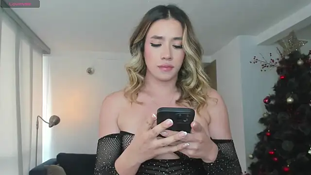 Snapshot of honeyann08 chatting on 01-11-25, 07:59 honeyann08 online show from 01-11-25, 07:59