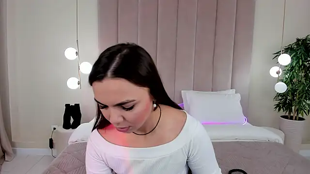 CamillaLarson online show from 02-24-25, 03:02