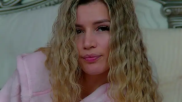 IvySamek online show from 02-14-25, 07:02