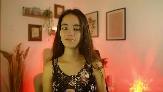 Gia Paige18 online show from 09-10-25, 08:14