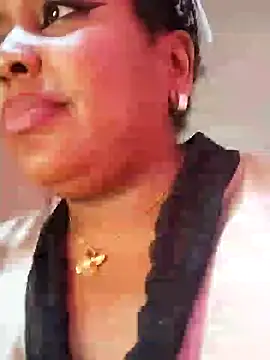 ELLA KELLY online show from 02-07-25, 05:51