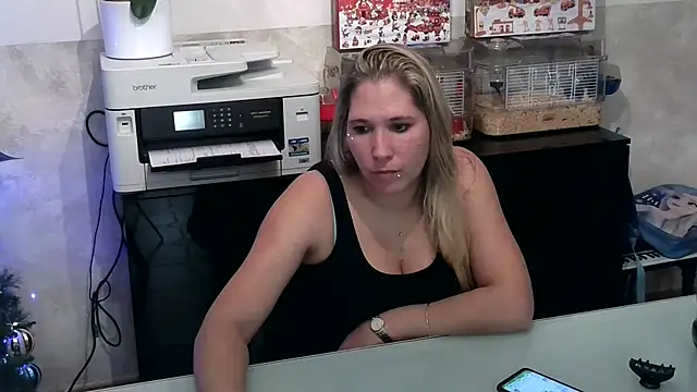 Snapshot of Chatonne69 chatting on 12-19-24, 10:42 Chatonne69 online show from 12-19-24, 10:42