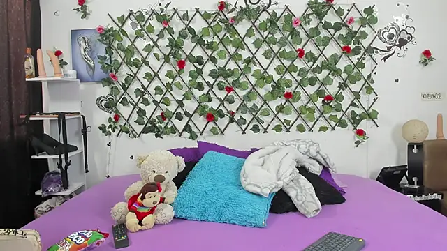 1lovelygirls online show from 12-27-24, 12:12