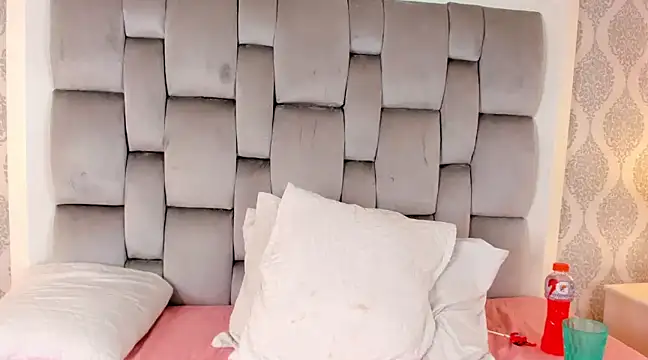 Snapshot of Sara__Williams chatting on 02-03-25, 06:56 Sara Williams online show from 02-03-25, 06:56