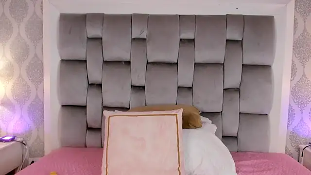 Snapshot of Sara__Williams chatting on 02-21-25, 03:34 Sara Williams online show from 02-21-25, 03:34