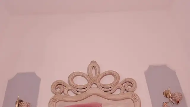 Snapshot of Sara__Williams chatting on 10-10-25, 04:00 Sara Williams online show from 10-10-25, 04:00