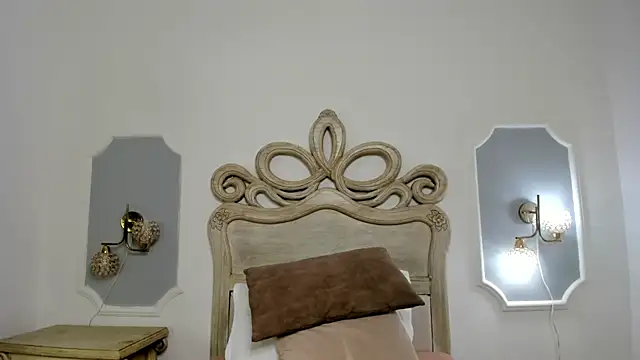 Snapshot of Sara__Williams chatting on 10-30-25, 04:25 Sara Williams online show from 10-30-25, 04:25