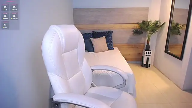 Snapshot of Violetta_rainbow chatting on 01-24-25, 07:41 Violetta rainbow online show from 01-24-25, 07:41