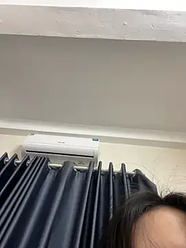 Snapshot of Louis_Baby chatting on 01-21-25, 03:10 Louis Baby online show from 01-21-25, 03:10