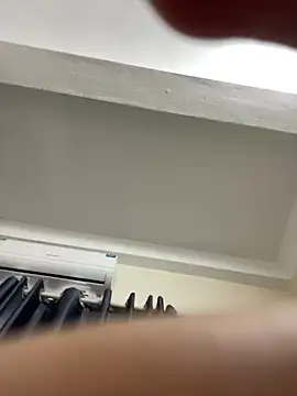 Snapshot of Louis_Baby chatting on 02-23-25, 07:00 Louis Baby online show from 02-23-25, 07:00