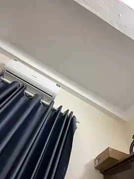 Snapshot of Louis_Baby chatting on 02-25-25, 03:05 Louis Baby online show from 02-25-25, 03:05