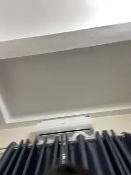 Snapshot of Louis_Baby chatting on 03-10-25, 05:22 Louis Baby online show from 03-10-25, 05:22