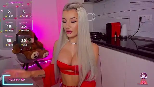 Snapshot of CelyneMay chatting on 01-19-26, 03:38 CelyneMay online show from 01-19-26, 03:38