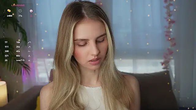 Snapshot of Fluffy-Angel chatting on 12-09-24, 08:44 Fluffy-Angel online show from 12-09-24, 08:44