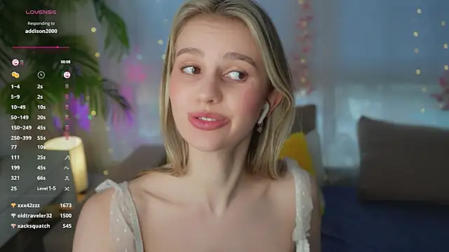 Snapshot of Fluffy-Angel chatting on 01-26-25, 10:55 Fluffy-Angel online show from 01-26-25, 10:55