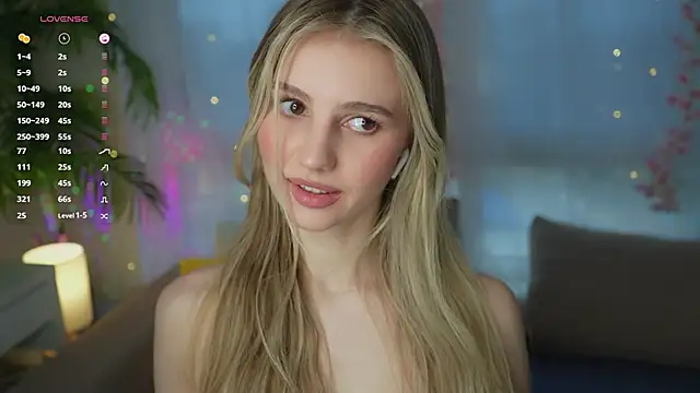 Snapshot of Fluffy-Angel chatting on 01-27-25, 08:29 Fluffy-Angel online show from 01-27-25, 08:29