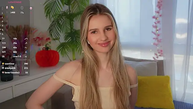 Snapshot of Fluffy-Angel chatting on 03-17-25, 11:42 Fluffy-Angel online show from 03-17-25, 11:42