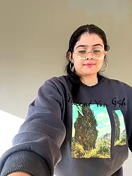 Stephania 18 online show from 09-09-25, 12:26