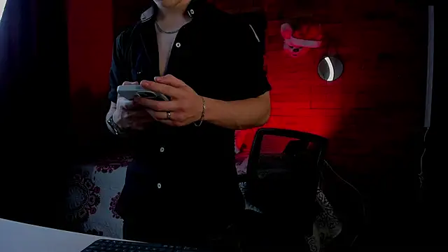 Ares Dickson online show from 12-13-24, 07:25