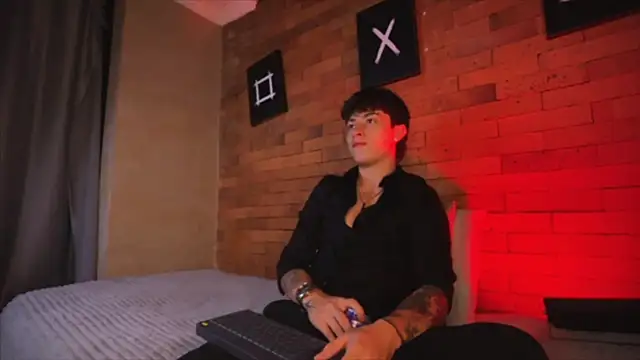 Ares Dickson online show from 03-18-25, 04:26