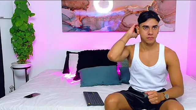 Mackenzzie 777  online show from 10-09-25, 03:15