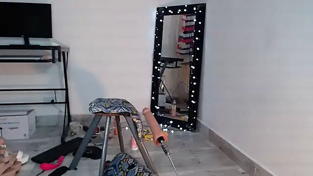 Amelie hills02 online show from 01-26-25, 12:01