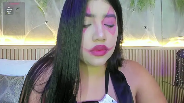 Snapshot of Lana_Lann chatting on 10-31-25, 12:06 Lana Lann online show from 10-31-25, 12:06