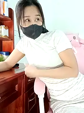    Erin    online show from 12-15-25, 02:38