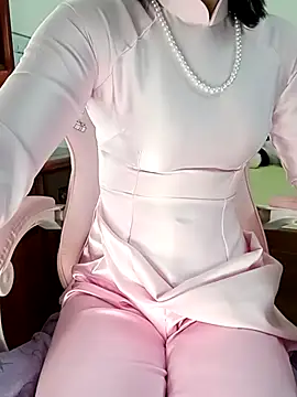    Erin    online show from 01-12-26, 01:11