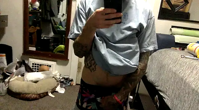 Snapshot of Robriguezxxx chatting on 01-23-25, 06:17 Robriguezxxx online show from 01-23-25, 06:17