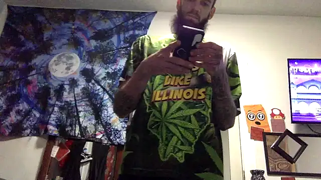 Snapshot of Robriguezxxx chatting on 02-18-25, 07:10 Robriguezxxx online show from 02-18-25, 07:10