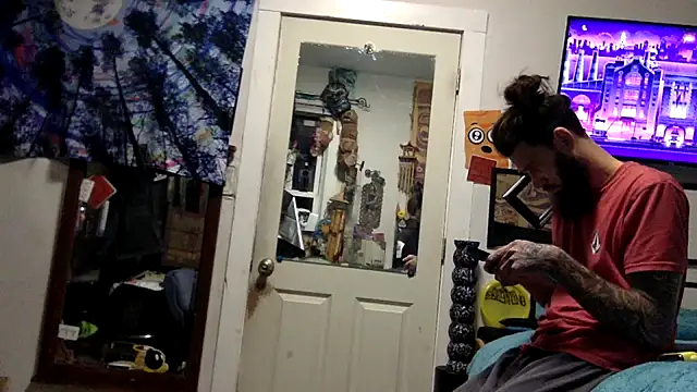 Snapshot of Robriguezxxx chatting on 02-21-25, 07:01 Robriguezxxx online show from 02-21-25, 07:01