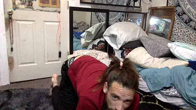 Snapshot of Robriguezxxx chatting on 10-21-25, 04:51 Robriguezxxx online show from 10-21-25, 04:51