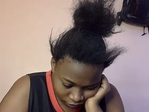 Snapshot of Horny-pretty chatting on 02-20-25, 12:36 Horny-pretty online show from 02-20-25, 12:36