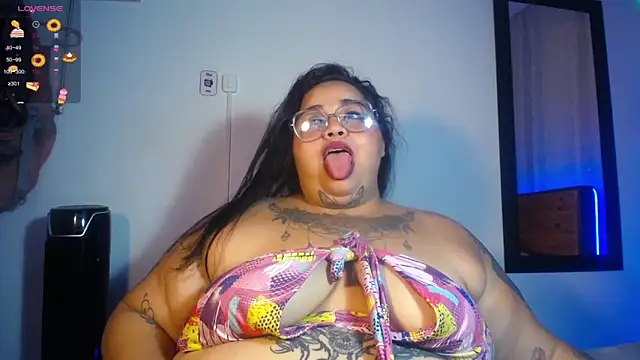 VeronikCuhubby online show from 02-25-25, 11:11