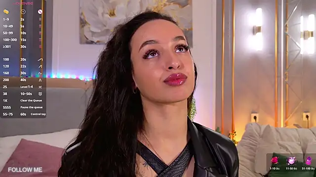 Lolly Neal online show from 04-10-26, 03:39