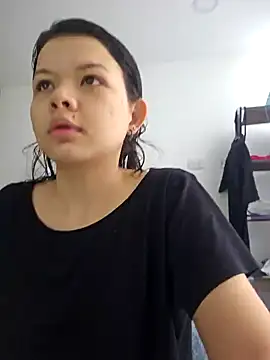 Snapshot of azumiichan chatting on 12-27-24, 02:22 azumiichan online show from 12-27-24, 02:22